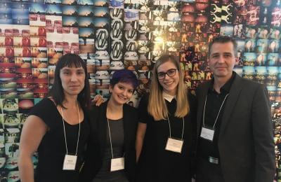 Natacha Godbout (Ph.D., directrice de TRACE), Cloe Canivet (étudiante M.A.), Gaëlle Cyr (étudiante Ph.D.) et Jean-Martin Deslauriers (professeur de travail social à l'Université d'Ottawa) lors de la présentation du projet Moment'homme lors du colloque annuel du Centre de Recherche Interdisciplinaire sur les Problèmes Conjugaux et les Agressions Sexuelles (CRIPCAS) 2017